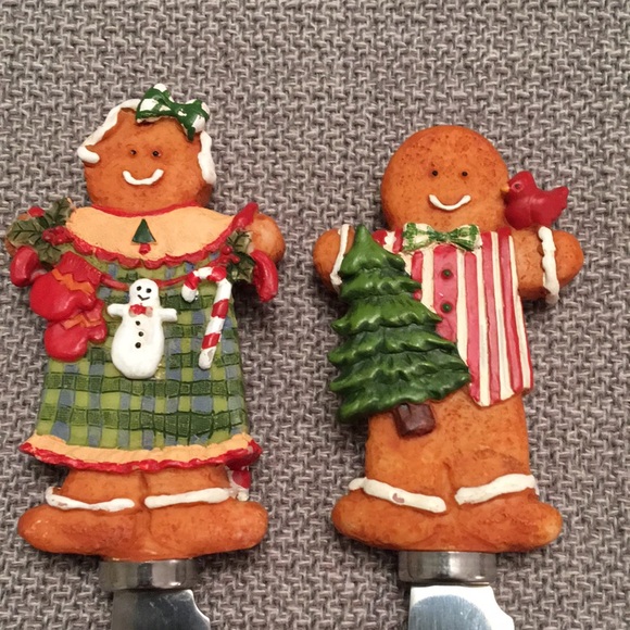 Set of 2 Gingerbread Spreaders Cheeseball Knifes - Picture 2 of 7